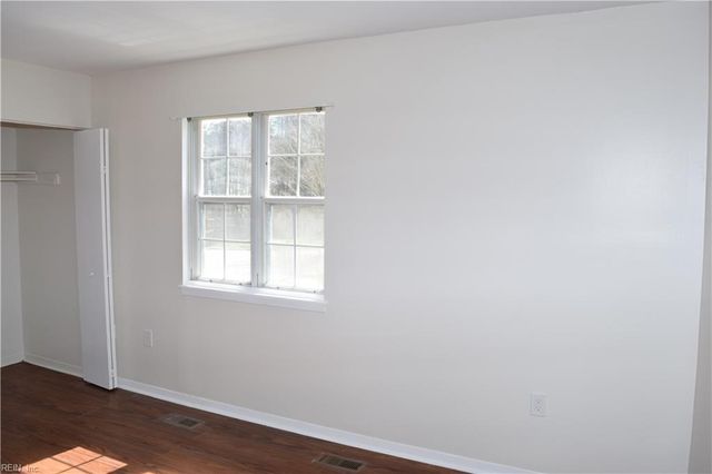 12773 Woodside LN, Newport News, VA 23602