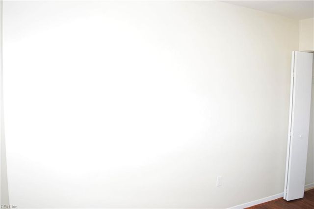 12773 Woodside LN, Newport News, VA 23602