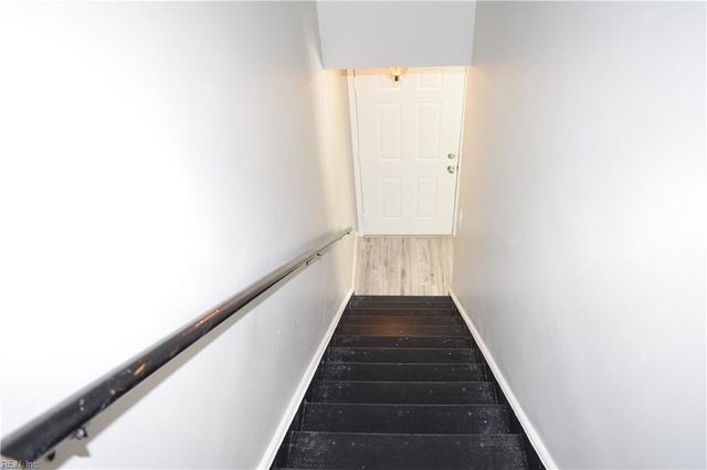 12773 Woodside LN, Newport News, VA 23602