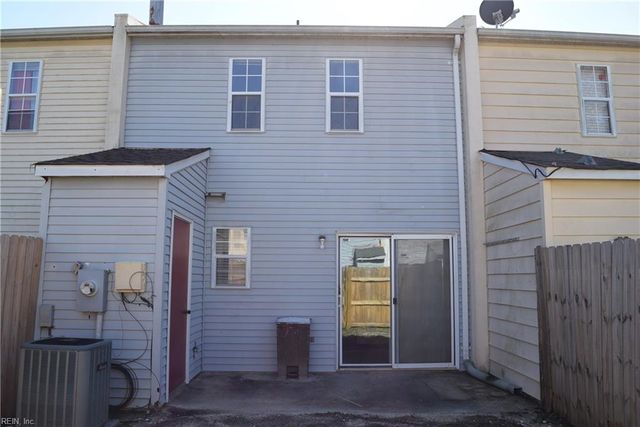 12773 Woodside LN, Newport News, VA 23602