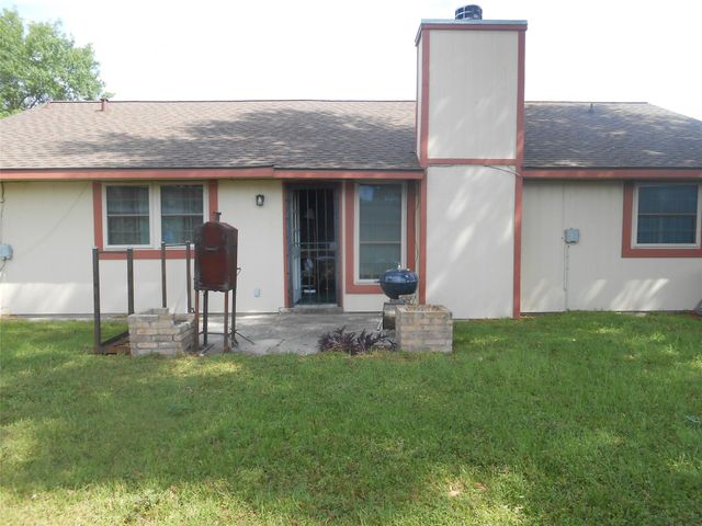 2811 Ashington Drive, Houston, TX 77067