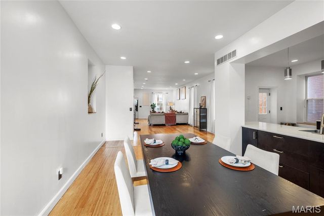 3449 Tennessee Avenue, St Louis, MO 63118