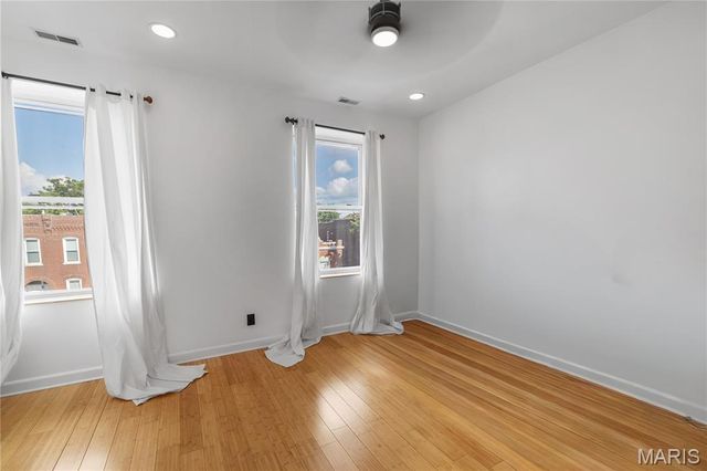 3449 Tennessee Avenue, St Louis, MO 63118