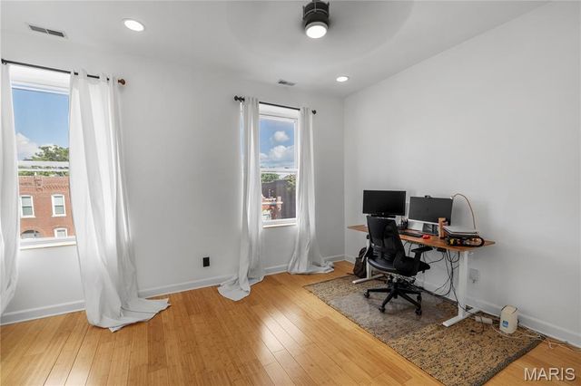 3449 Tennessee Avenue, St Louis, MO 63118