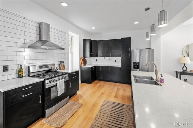 3449 Tennessee Avenue, St Louis, MO 63118