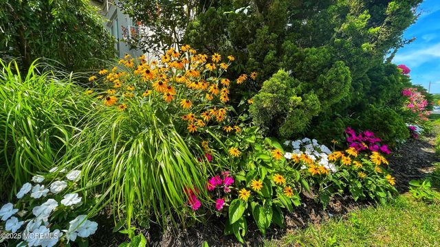 500 Deal Lake Drive 2B, Asbury Park, NJ 07712