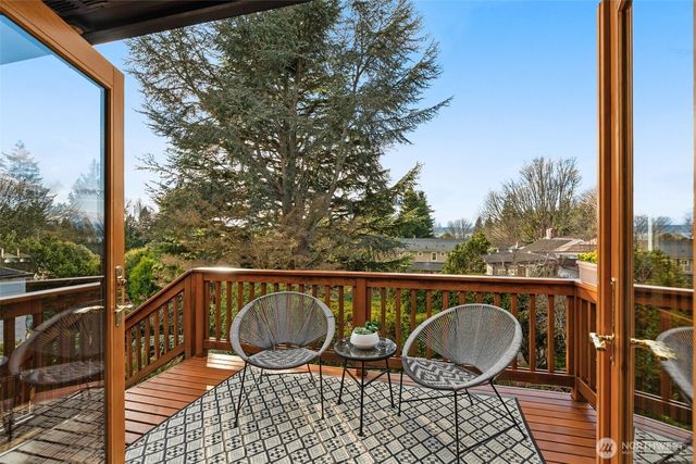 3635 43rd Avenue W, Seattle, WA 98199