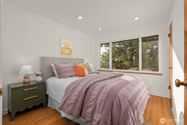 3635 43rd Avenue W, Seattle, WA 98199