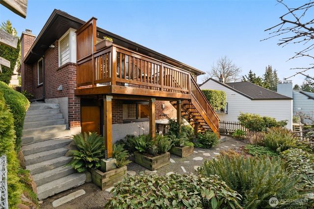 3635 43rd Avenue W, Seattle, WA 98199