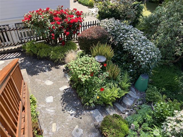 3635 43rd Avenue W, Seattle, WA 98199