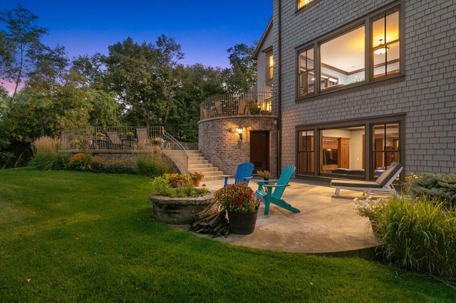 1070 Ferndale Road W, Wayzata, MN 55391