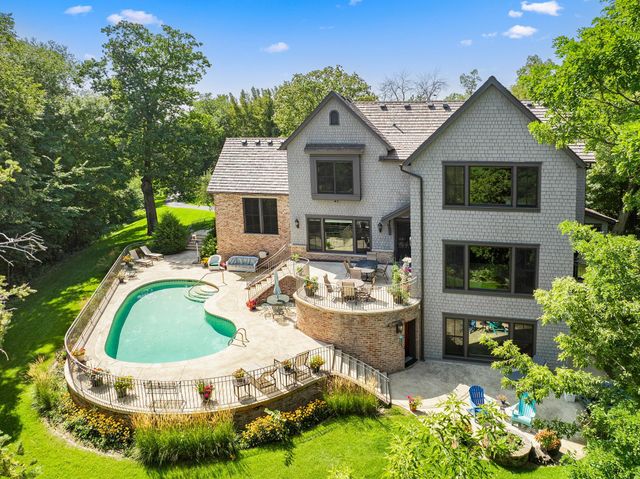 1070 Ferndale Road W, Wayzata, MN 55391