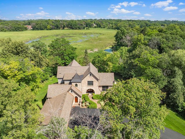 1070 Ferndale Road W, Wayzata, MN 55391