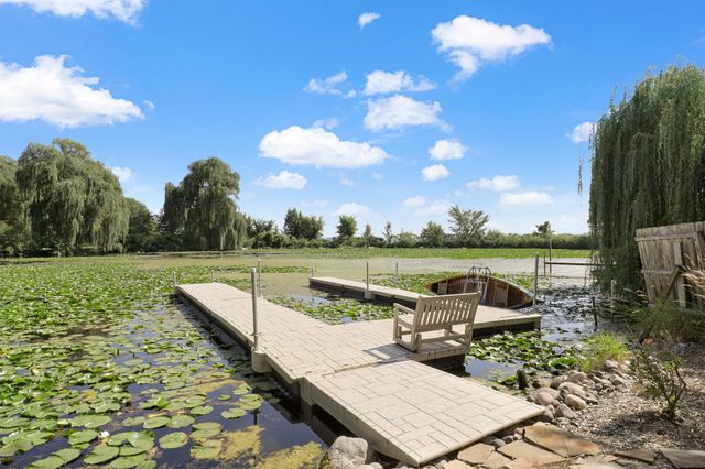 1070 Ferndale Road W, Wayzata, MN 55391