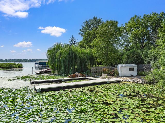 1070 Ferndale Road W, Wayzata, MN 55391