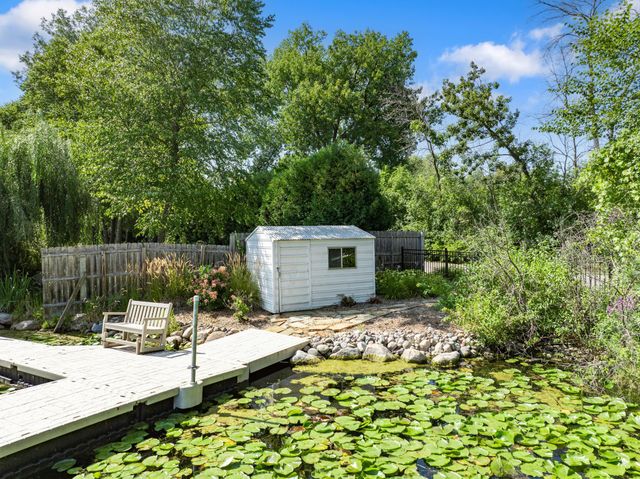 1070 Ferndale Road W, Wayzata, MN 55391