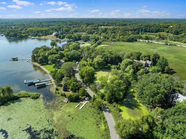 1070 Ferndale Road W, Wayzata, MN 55391