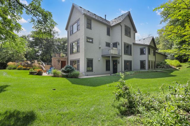 1070 Ferndale Road W, Wayzata, MN 55391