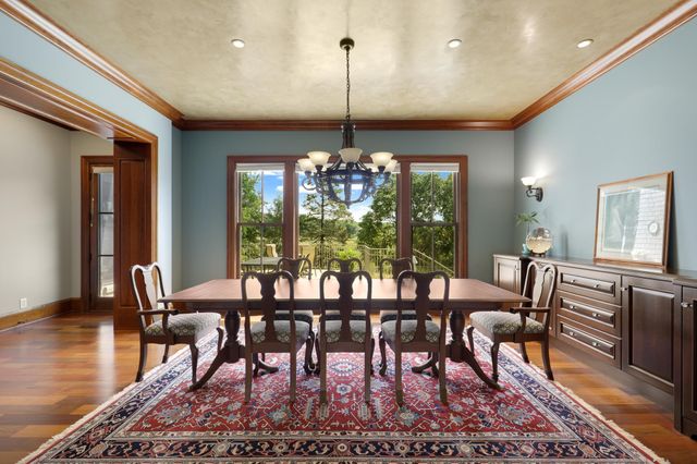 1070 Ferndale Road W, Wayzata, MN 55391