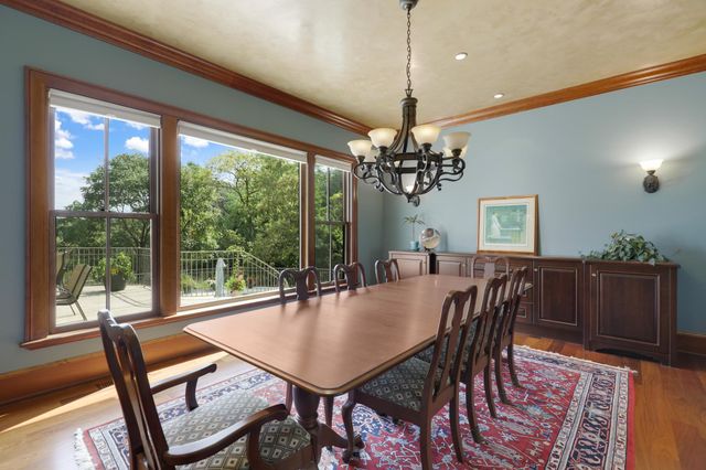 1070 Ferndale Road W, Wayzata, MN 55391