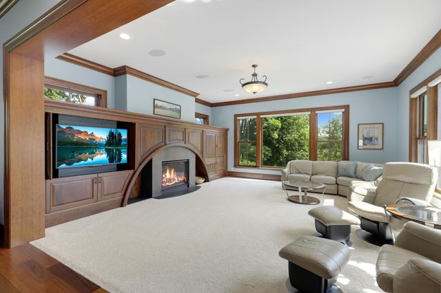 1070 Ferndale Road W, Wayzata, MN 55391