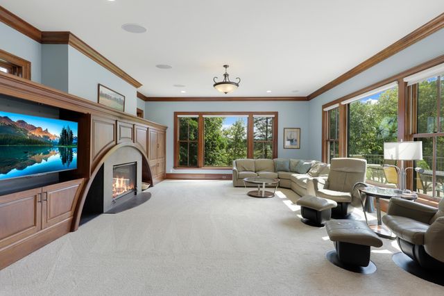 1070 Ferndale Road W, Wayzata, MN 55391