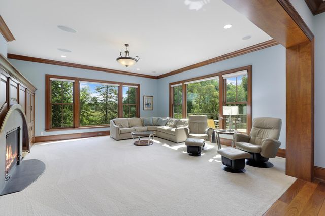 1070 Ferndale Road W, Wayzata, MN 55391