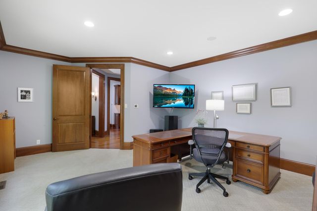 1070 Ferndale Road W, Wayzata, MN 55391