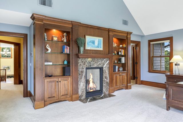 1070 Ferndale Road W, Wayzata, MN 55391