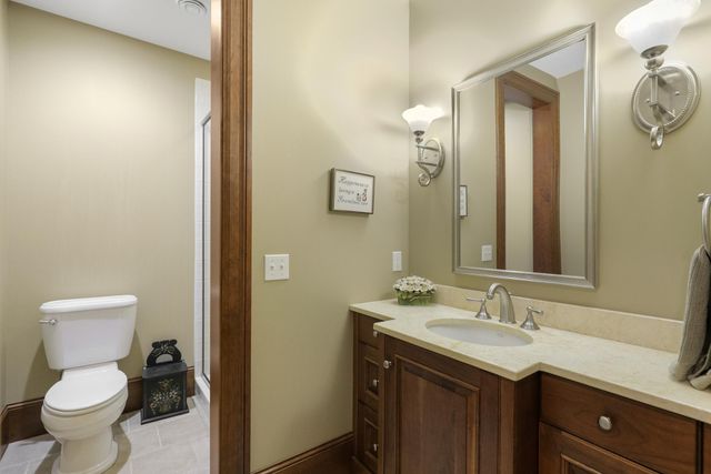 1070 Ferndale Road W, Wayzata, MN 55391