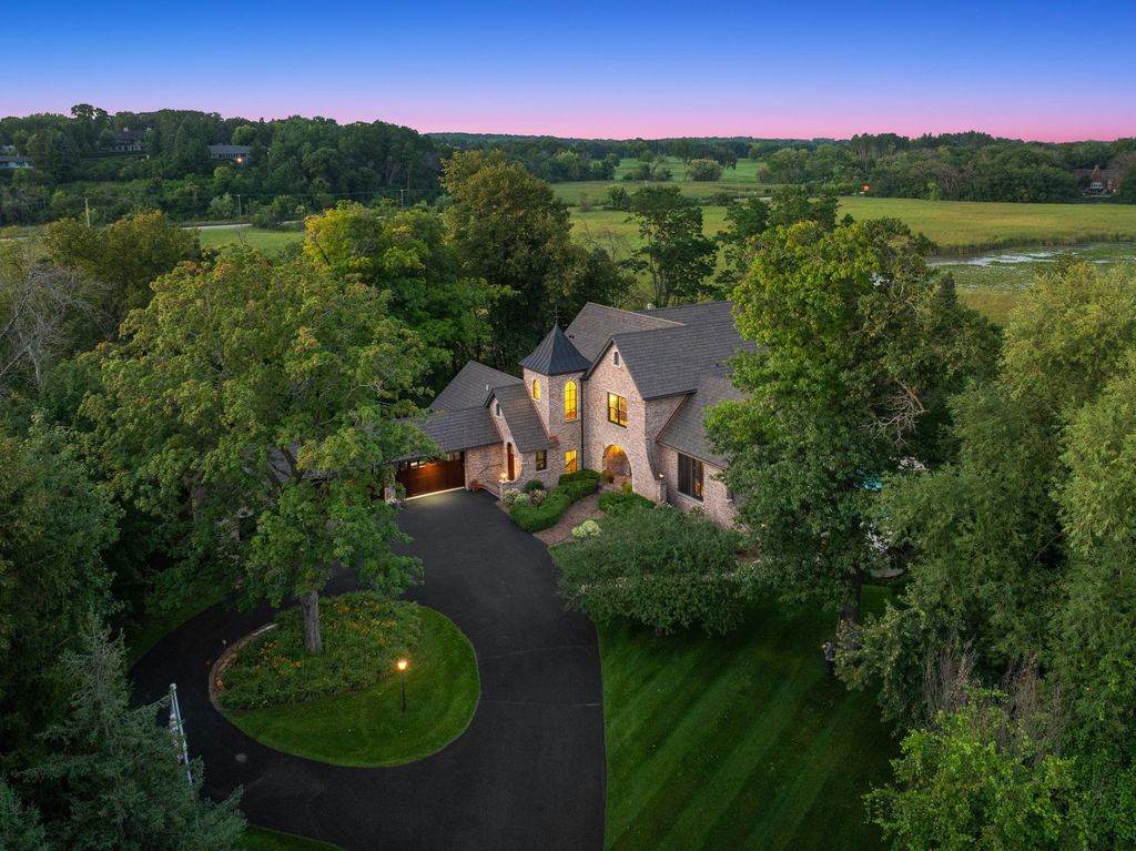 1070 Ferndale Road W, Wayzata, MN 55391 — exterior