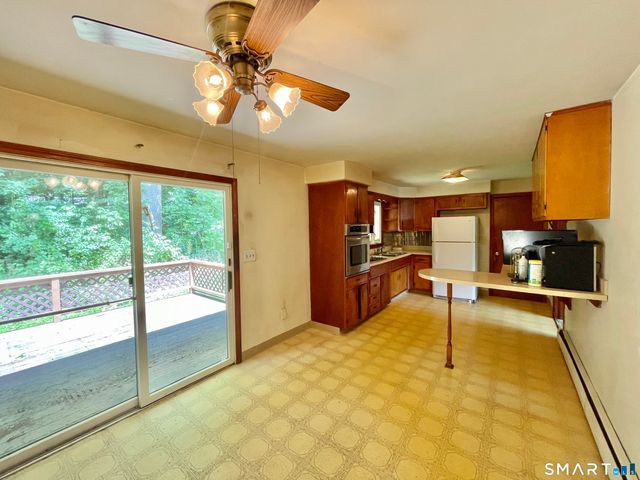 5 Cold Spring Circle, Shelton, CT 06484
