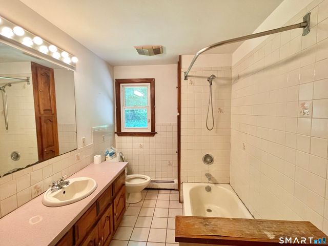 5 Cold Spring Circle, Shelton, CT 06484