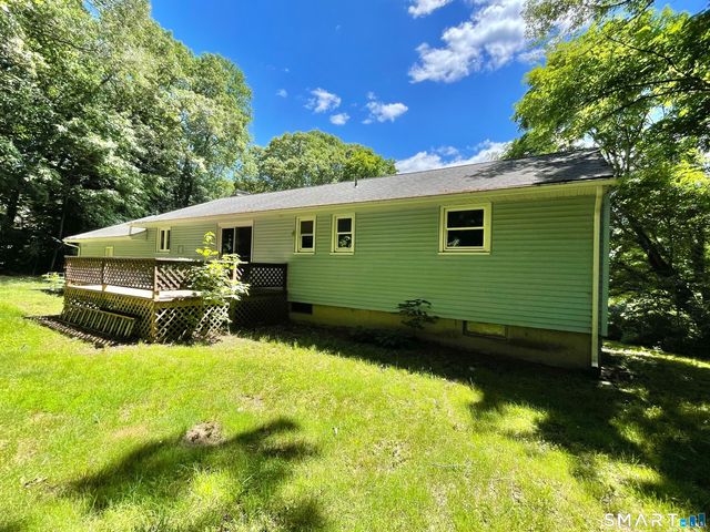 5 Cold Spring Circle, Shelton, CT 06484