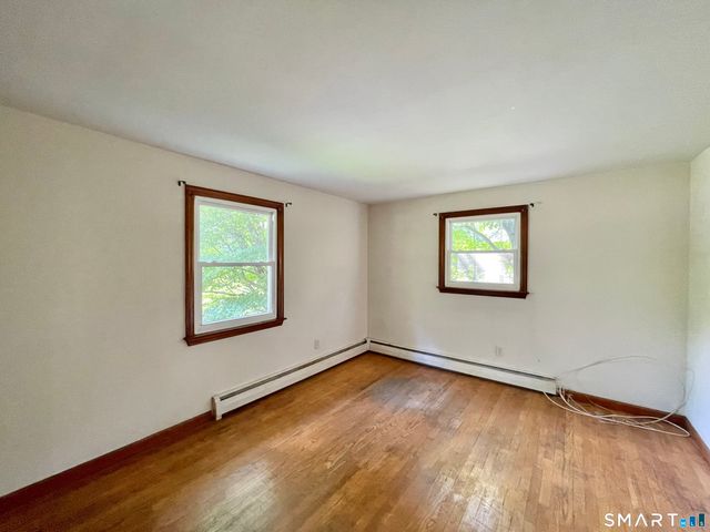 5 Cold Spring Circle, Shelton, CT 06484