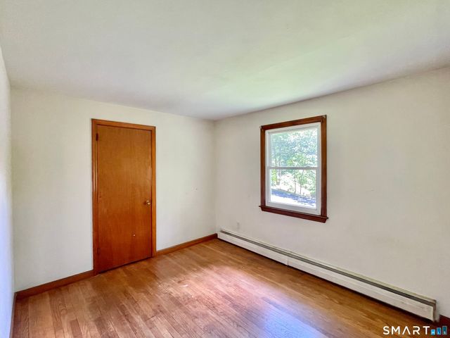 5 Cold Spring Circle, Shelton, CT 06484