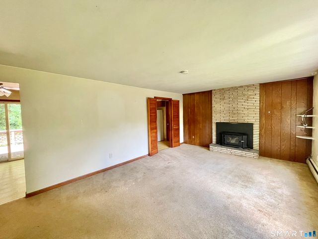 5 Cold Spring Circle, Shelton, CT 06484