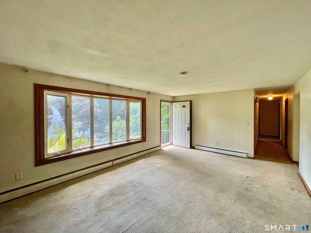 5 Cold Spring Circle, Shelton, CT 06484