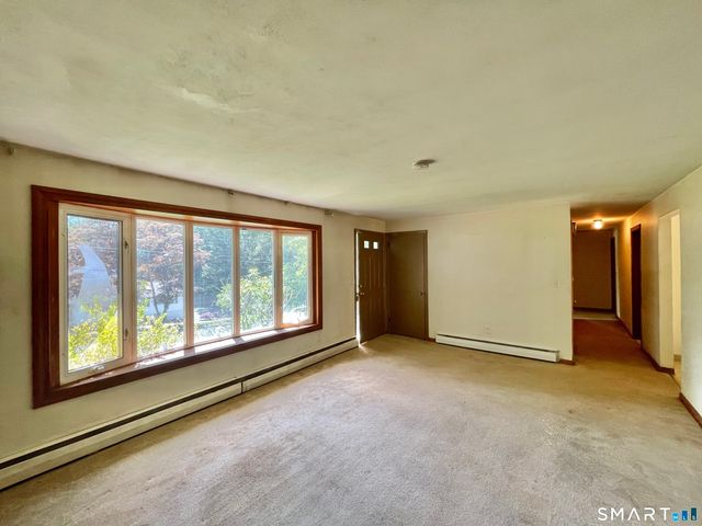 5 Cold Spring Circle, Shelton, CT 06484