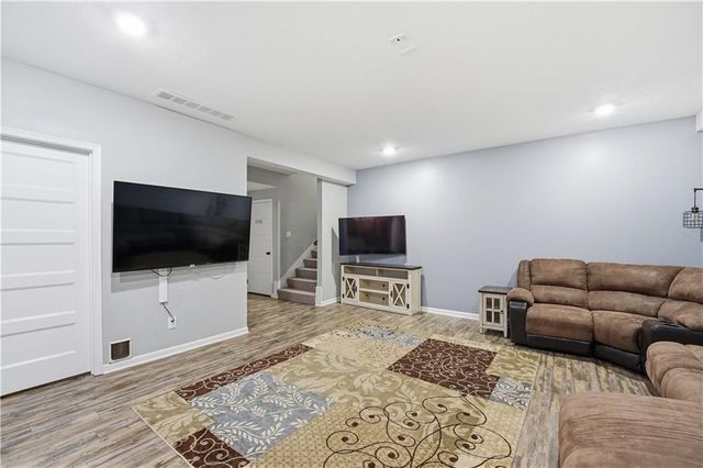 16438 AGNES Street, Gardner, KS 66030