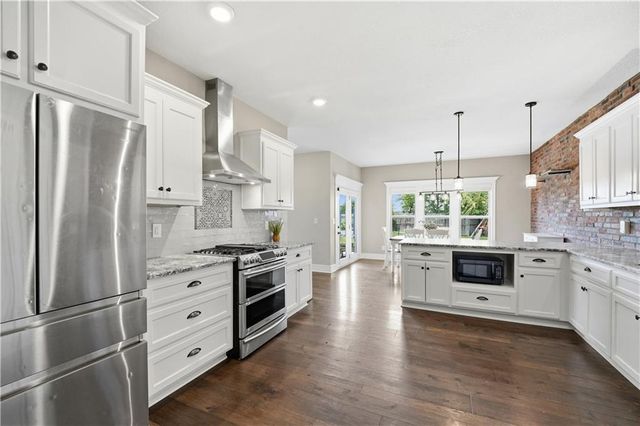 16438 AGNES Street, Gardner, KS 66030