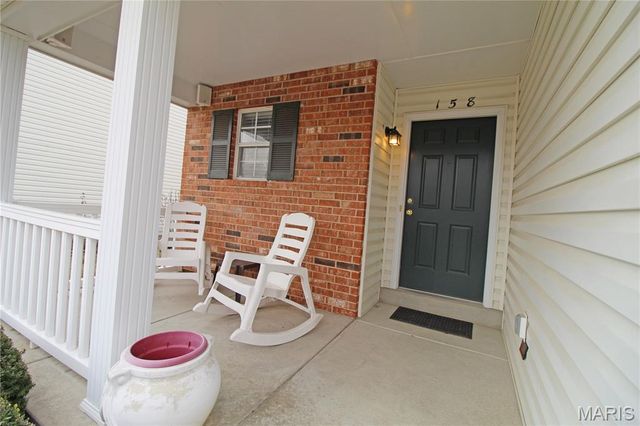 158 Bayhill Village Drive, O'fallon, MO 63368
