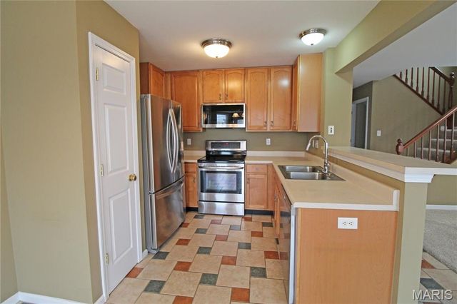 158 Bayhill Village Drive, O'fallon, MO 63368