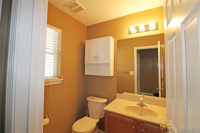 158 Bayhill Village Drive, O'fallon, MO 63368