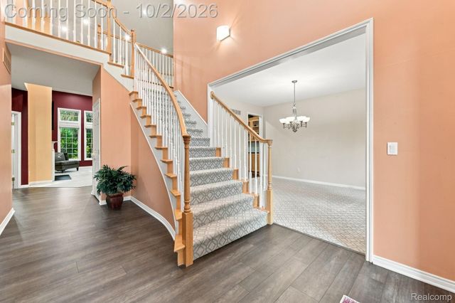 559 Trillium Drive, Troy, MI 48085