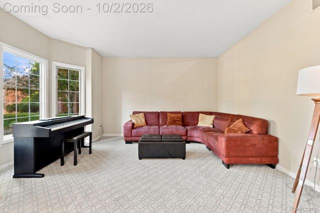 559 Trillium Drive, Troy, MI 48085
