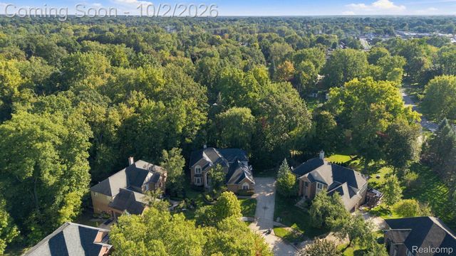 559 Trillium Drive, Troy, MI 48085