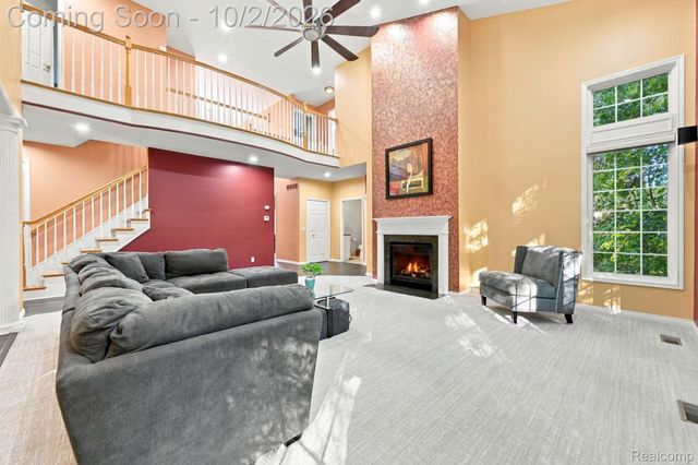 559 Trillium Drive, Troy, MI 48085