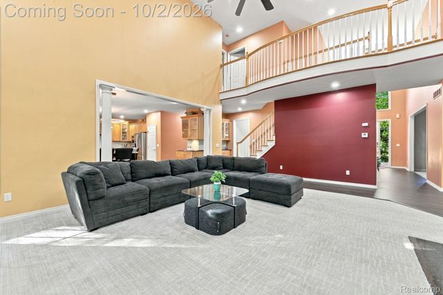559 Trillium Drive, Troy, MI 48085