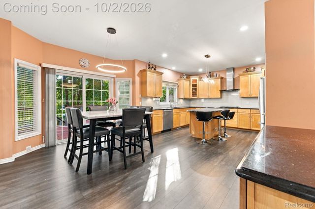 559 Trillium Drive, Troy, MI 48085